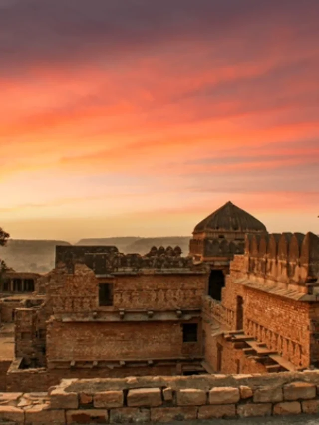 cropped-chanderi-fort-kirti-durg-madhya.webp